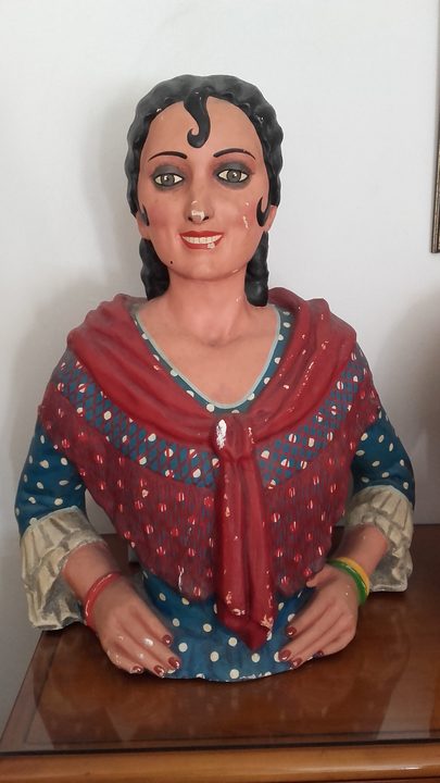 Female figure, initial state