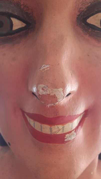 Losses of polychromy on the face