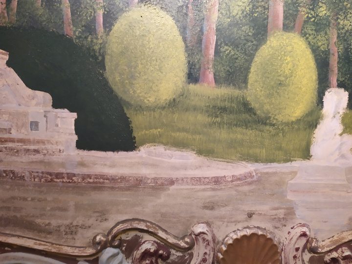 Losses and overpaints under the oxidised varnish